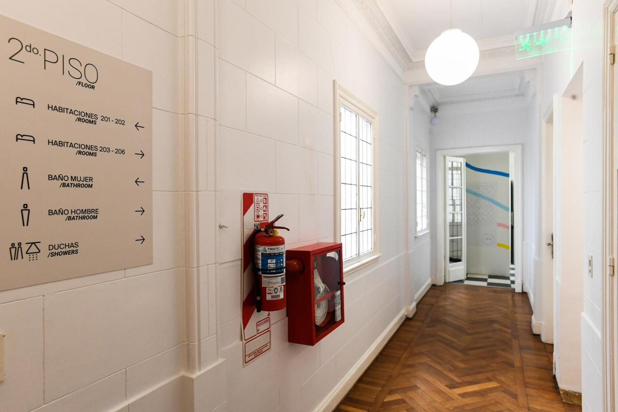 Casa Franca Recoleta Hostel Buenos Aires Esterno foto